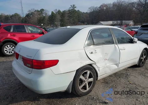 2005 Honda Accord 2.4 Ex z USA, uszkodzony, nr VIN 1HGCM56825A188227